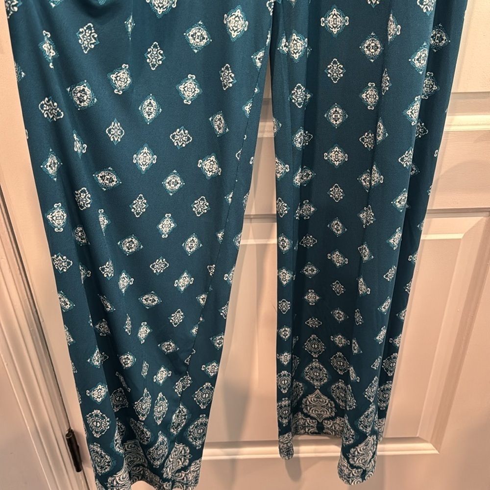 🔵 White House Black Market Twilight Teal Ecru Patterned MJ Jumpsuit Sz Med NWT - Picture 4 of 10